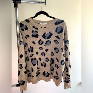 DAVI & DANI Tan and Black Crewneck Sweater with Leopard Print